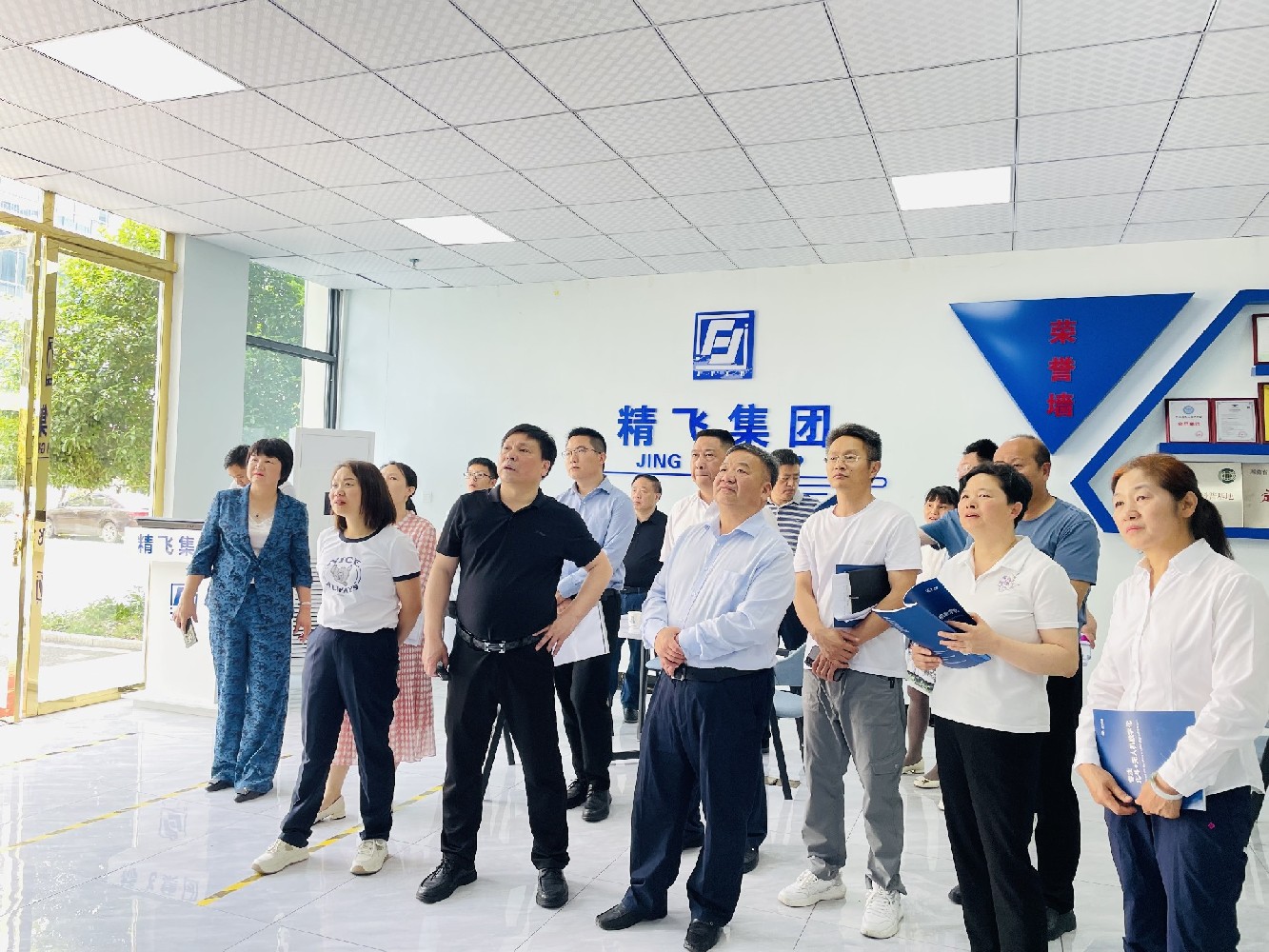 新寧縣政協(xié)黨組書記一行調(diào)研精飛智能，共探農(nóng)業(yè)數(shù)字化新篇章